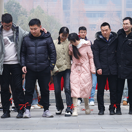 火爆家人，共贺生辰！