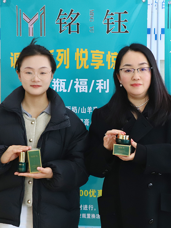 致敬火爆网成立18周年